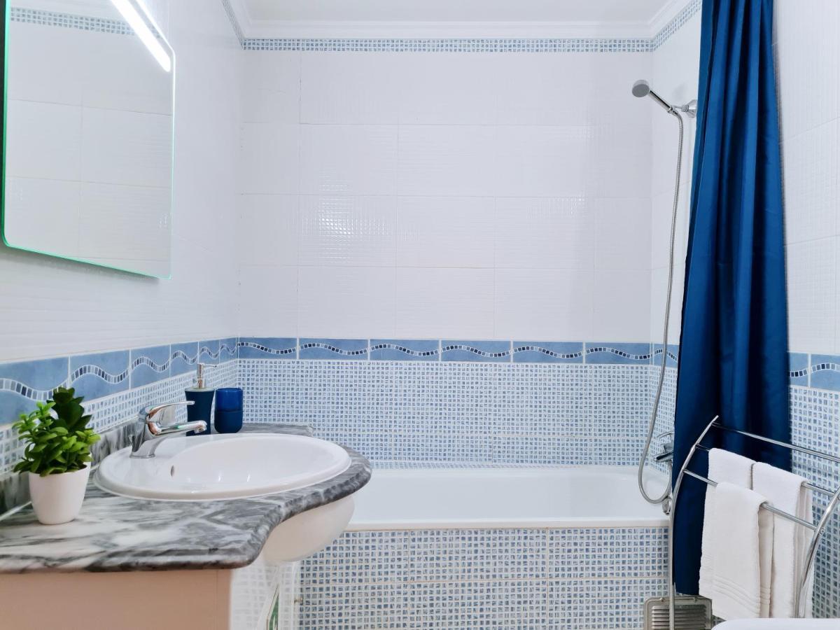 Sitio Do Raposo - Carvoeiro - Wifi, Ac, Beach & Center 200M Exterior photo